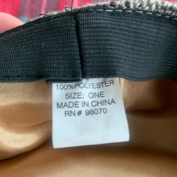 Tweed Herringbone Flat Cap - in the grey charcoal family. - Picture 6 of 8